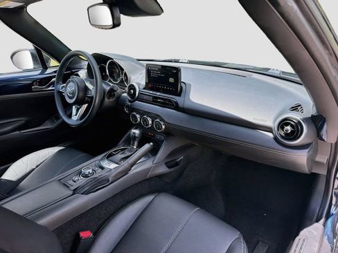 Used 2022 MAZDA MX-5 Miata RF Grand Touring RWD image 13