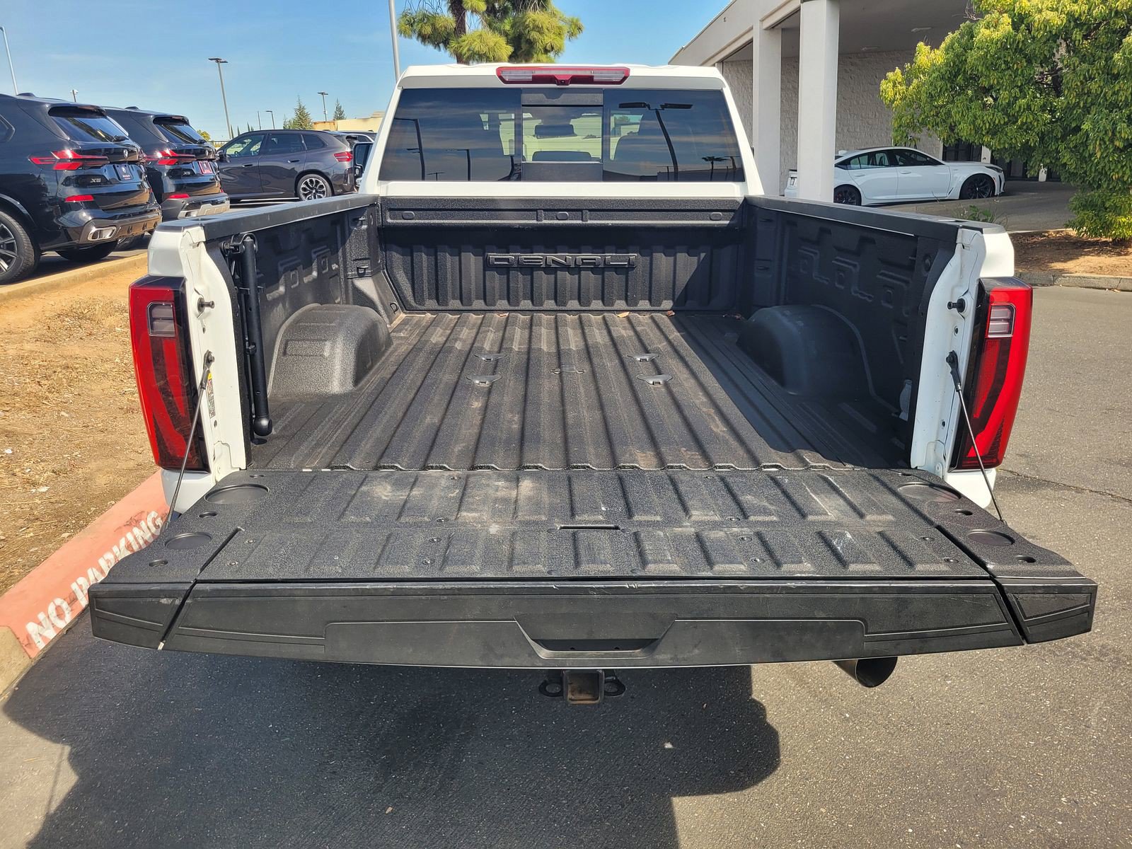 Used 2024 GMC Sierra 3500 Denali AWD/4WD image 7