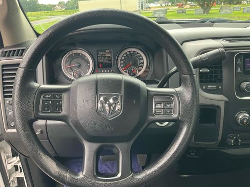 Used 2017 RAM 2500 Tradesman w/ Power & Remote Entry Group RWD image 24