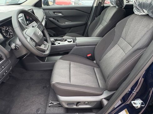 New 2026 Nissan Rogue SV AWD/4WD image 17