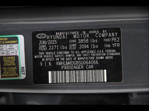 Certified 2025 Hyundai Elantra Sport image 21