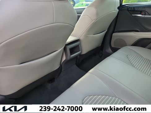 Used 2023 Toyota Camry SE FWD image 13