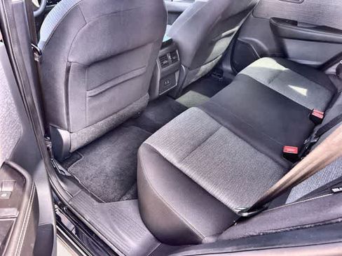 Used 2021 Nissan Rogue SV FWD image 32