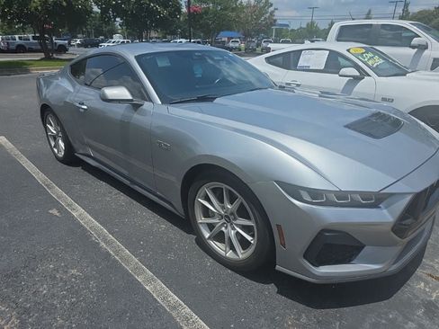 Used 2024 Ford Mustang GT Premium RWD image 6