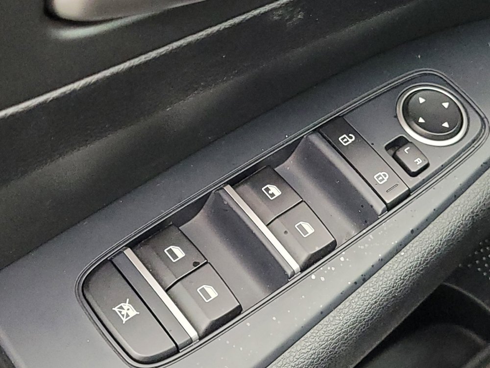 Used 2020 Kia Forte LXS FWD image 27
