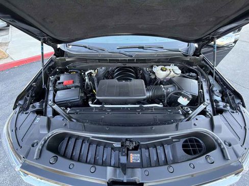 Used 2023 Chevrolet Suburban Premier RWD image 47