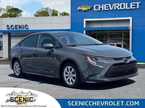 Used 2024 Toyota Corolla LE FWD image 1