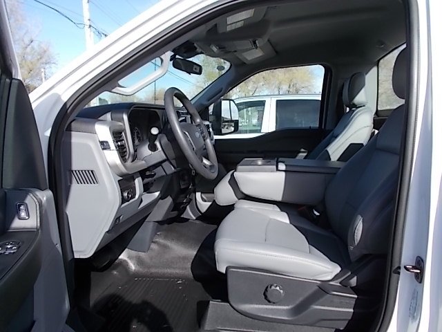 Used 2024 Ford F350 XL AWD/4WD image 2