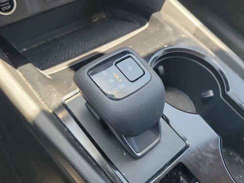 Certified 2023 Nissan Rogue SV FWD image 31