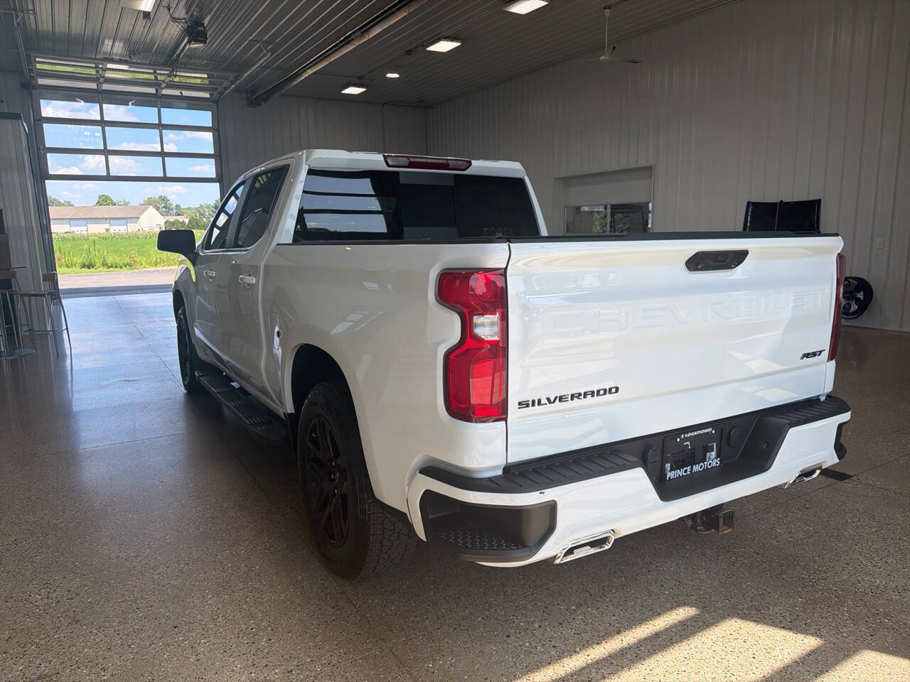 Used 2024 Chevrolet Silverado 1500 RST w/ Convenience Package II AWD/4WD image 3