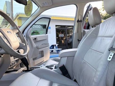 Used 2008 Ford Escape XLT image 10