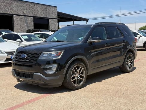 Used 2016 Ford Explorer Sport w/ Equipment Group 401A AWD/4WD image 3