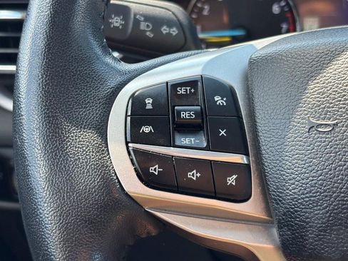 Used 2024 Ford Explorer XLT w/ Equipment Group 202A AWD/4WD image 20