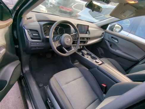 Used 2023 Nissan Rogue SV AWD/4WD image 7