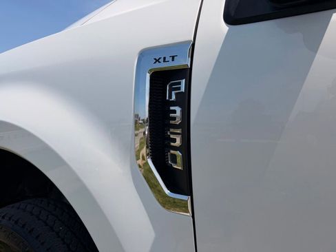Used 2022 Ford F350 XLT w/ XLT Value Package AWD/4WD image 10