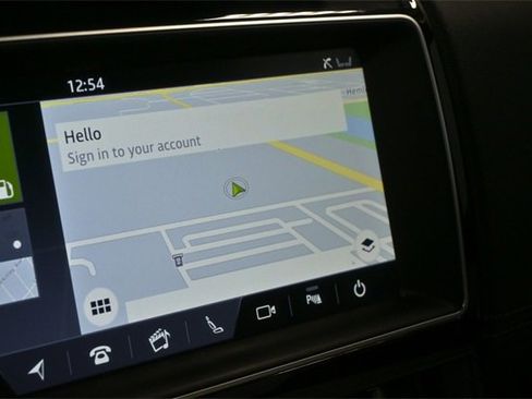 Used 2017 Jaguar F-PACE R-Sport image 26