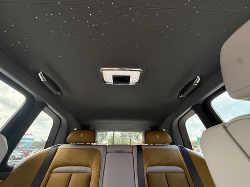 Used 2025 Rolls-Royce Cullinan AWD/4WD image 48