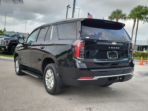 Used 2025 Chevrolet Tahoe LS RWD image 7
