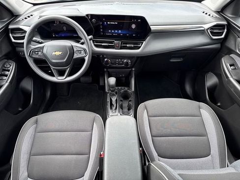 Used 2025 Chevrolet TrailBlazer LT FWD image 12
