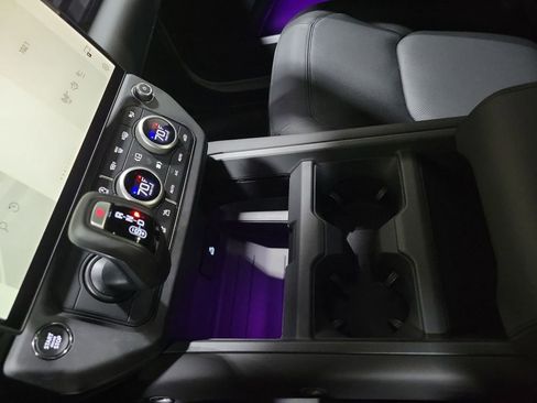 New 2026 Land Rover Defender 130 X-Dynamic SE AWD/4WD image 20