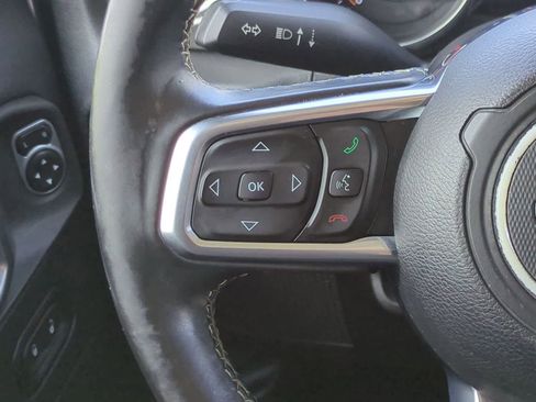 Used 2018 Jeep Wrangler Unlimited Sahara AWD/4WD image 23