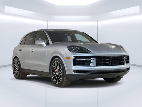 New 2026 Porsche Cayenne S AWD/4WD image 9