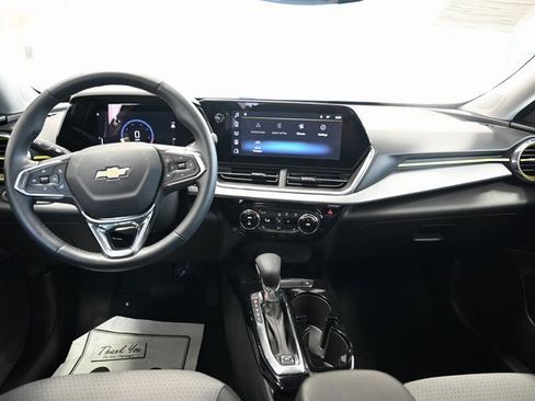 Used 2024 Chevrolet Trax LT w/ Driver Confidence Package image 13
