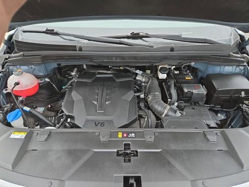 Used 2024 Kia Carnival EX image 38