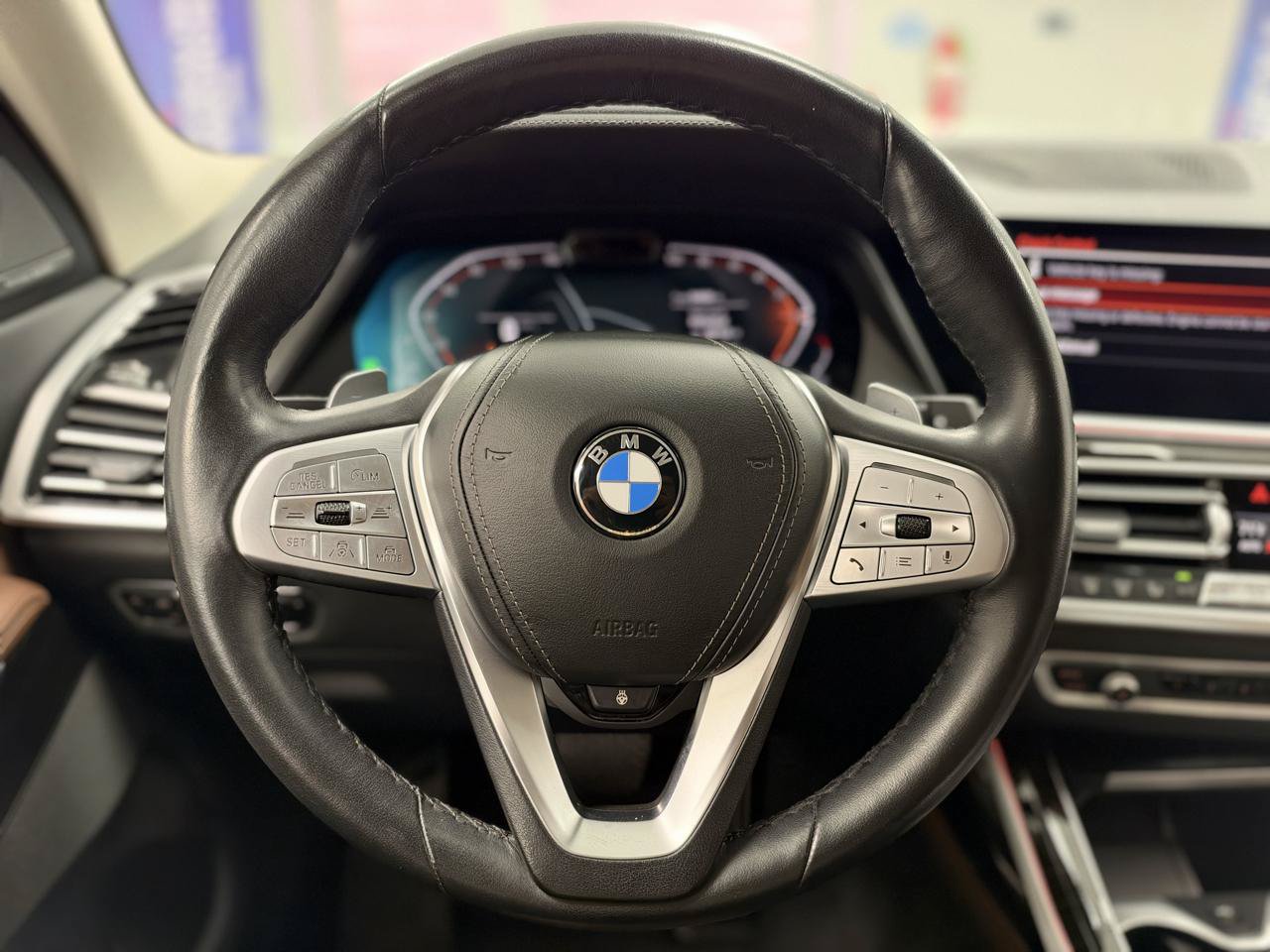 Used 2021 BMW X7 xDrive40i w/ Premium Package AWD/4WD image 17