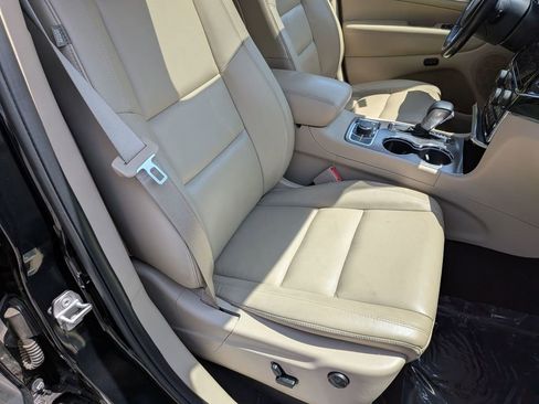 Certified 2020 Jeep Grand Cherokee Limited AWD/4WD image 29