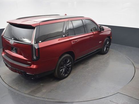 Certified 2023 Cadillac Escalade V w/ LPO, ONYX Package image 45