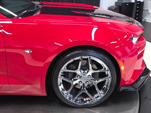 Used 2016 Chevrolet Camaro SS RWD image 45