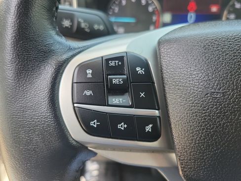 Used 2022 Ford Explorer XLT w/ Equipment Group 202A RWD image 20