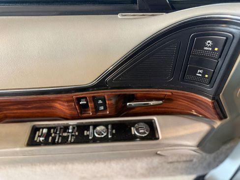 Used 1999 Buick Le Sabre Custom w/ Headliner Lighting Pkg FWD image 31
