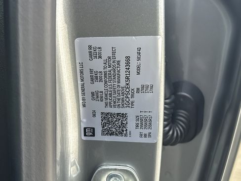 Used 2024 Chevrolet Colorado LT w/ LT Convenience Package image 27