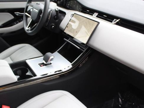 Used 2024 Land Rover Range Rover Evoque S image 27