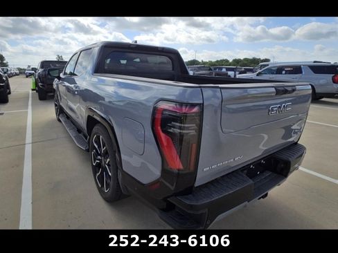 Used 2025 GMC Sierra EV Denali AWD/4WD image 5