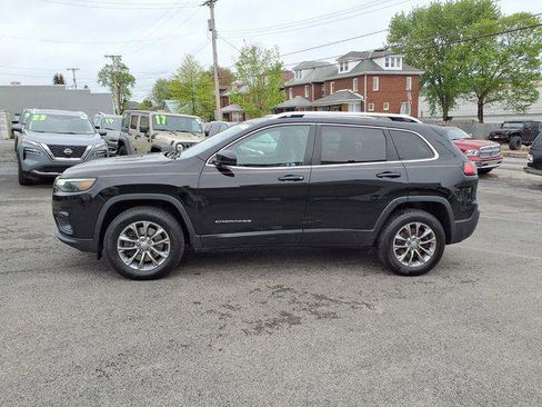 Certified 2019 Jeep Cherokee Latitude Plus AWD/4WD image 4