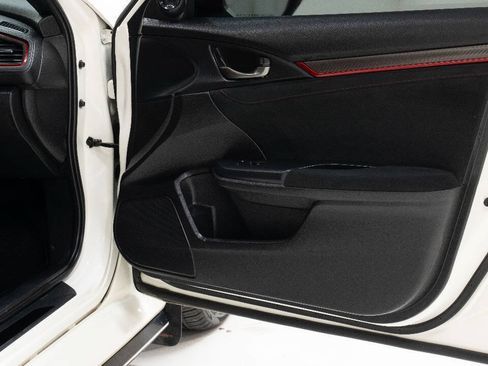 Used 2018 Honda Civic Type R image 14
