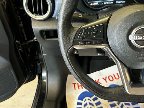 Used 2023 Nissan Versa SV image 10