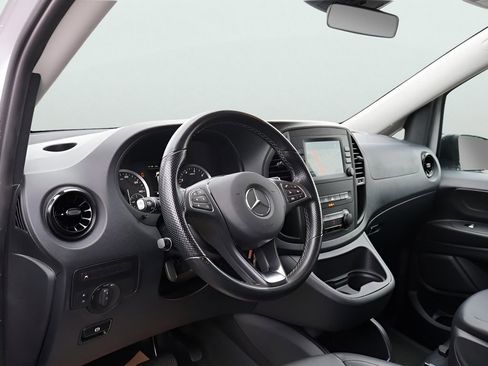 Used 2023 Mercedes-Benz Metris Passenger image 18