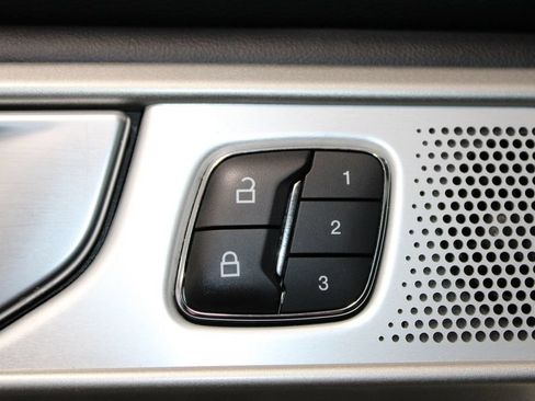 Used 2023 Ford Explorer Limited w/ Limited Technology Package RWD image 52