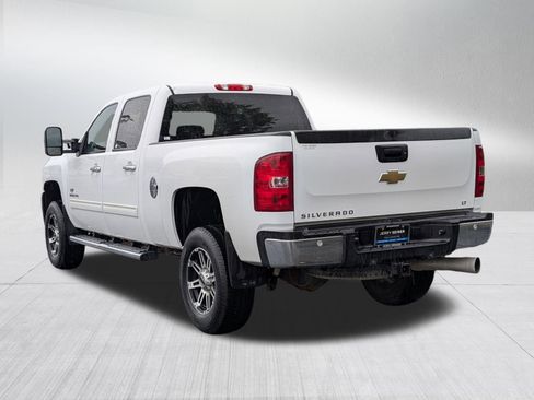 Used 2010 Chevrolet Silverado 2500 LT w/ Interior Plus Package AWD/4WD image 3