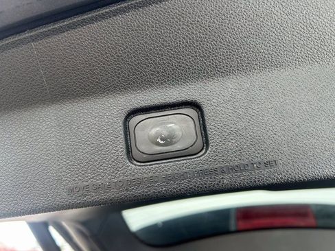 Used 2017 Ford Explorer Limited image 18