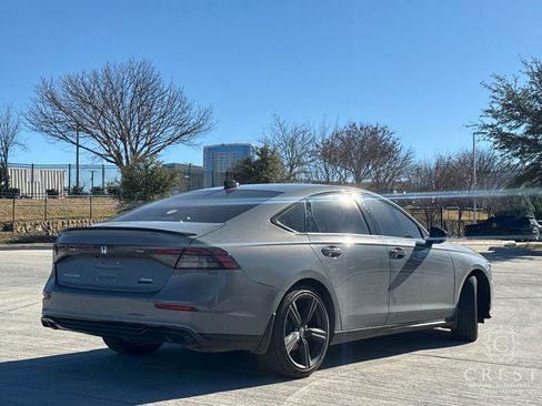 Used 2023 Honda Accord Sport image 2