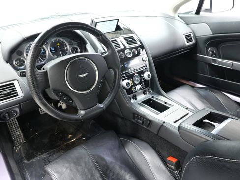 Used 2011 Aston Martin V8 Vantage Coupe RWD image 17