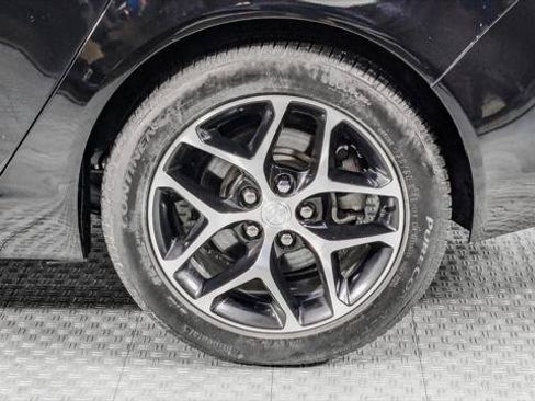 Used 2017 Buick Regal Sport Touring FWD image 27