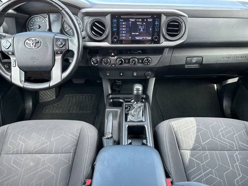 Used 2016 Toyota Tacoma TRD Sport w/ Towing Package AWD/4WD image 5
