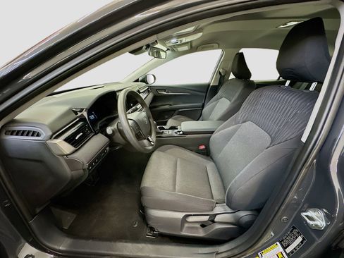 Used 2025 Toyota Camry LE image 13