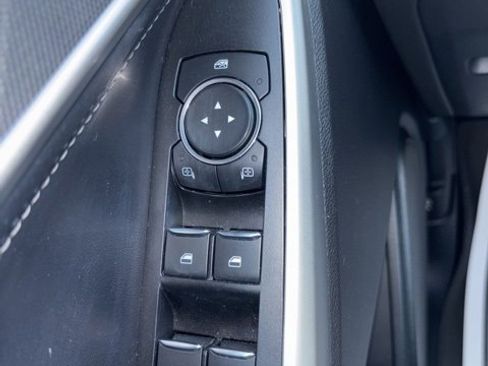 Used 2020 Ford Explorer XLT w/ Equipment Group 202A image 13